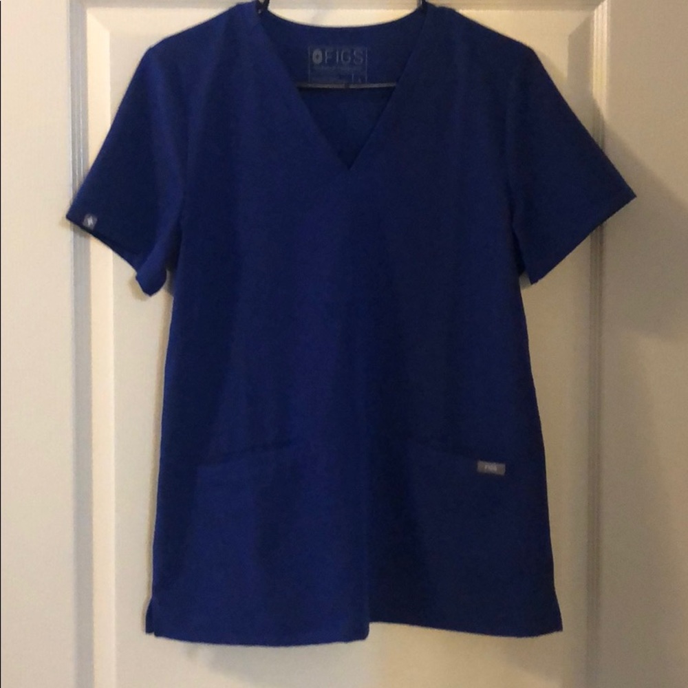 Figs scrub top